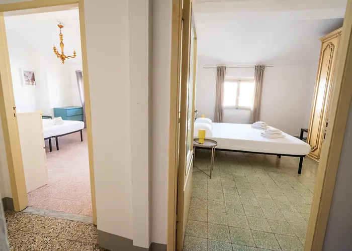 Rustic Flat By Ponte Vecchio