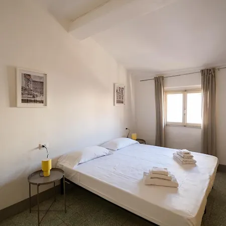 Rustic Flat By Ponte Vecchio Διαμέρισμα *
